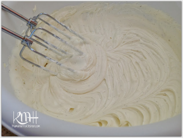 No-Bake White Chocolate Mini Cheesecakes & Copycat Caramel Apple Spice #HarvestFun
