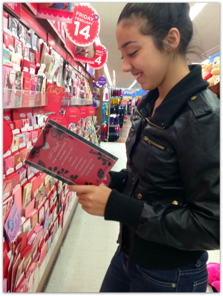 Hallmark Rewards #ValentineCards #shop #cbias 11.1
