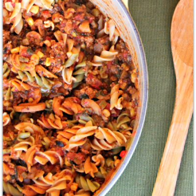 Family Favorites – Goulash & Garlic Bread