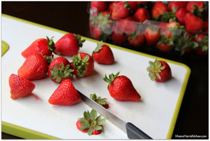 Strawbery Soda Mini-Cakes - Mama Harris' Kitchen