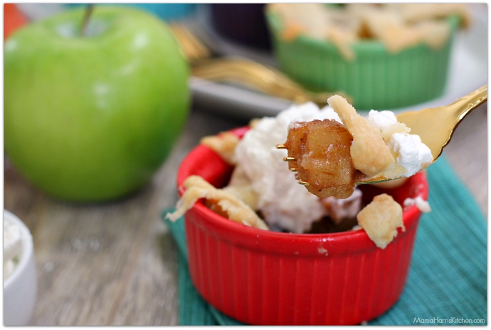Low Calorie Mini Pear Apple Pies using Zing Stevia! AD #SKExperts #ZingBakingBlend with SheKnows | Mama Harris' Kitchen