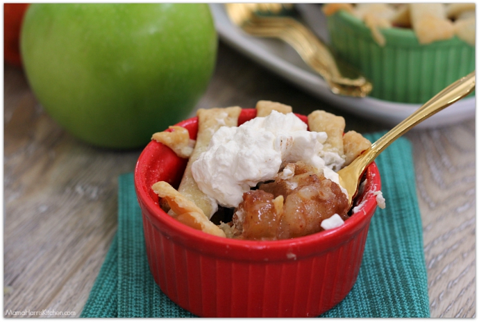 Low Calorie Mini Pear Apple Pies using Zing Stevia! AD #SKExperts #ZingBakingBlend with SheKnows | Mama Harris' Kitchen