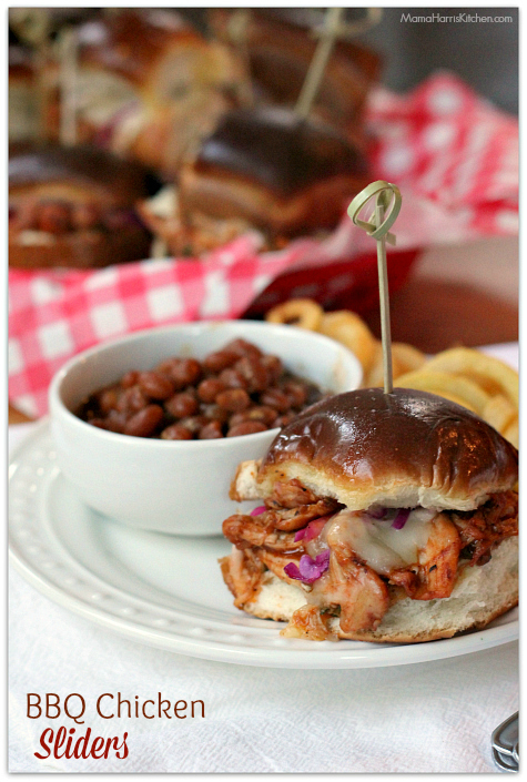 BBQ Chicken Sliders #LegendaryTailgate AD #cbias | Mama Harris' Kitchen