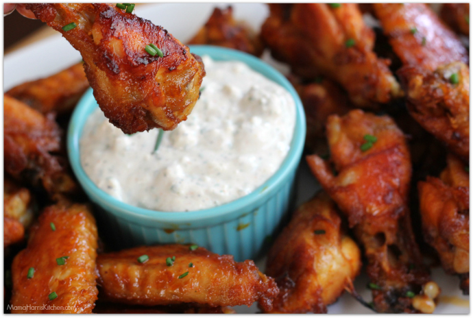 smoky brown sugar wings with blue cheese dip #ChicksWingIt #WingItWednesday | Mama Harris' Kitchen