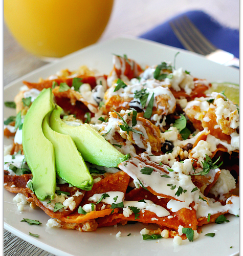 Easy Chilaquiles Rojos with Cacique #CaciqueHowTo #GoAutentico #socu #ad | Mama Harris' Kitchen