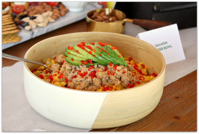Fresh Entertaining Ideas with Tuna - Salmon Power Bowl AD #StarKistSelectsEVOO